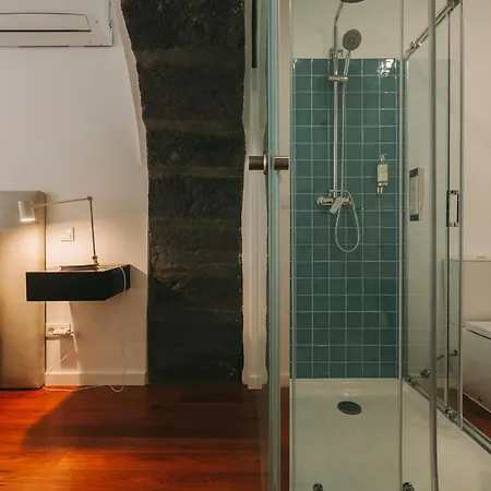 Guest house Azores - Family 2*