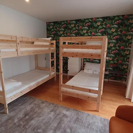 Πανσιόν Azores - Family 2*