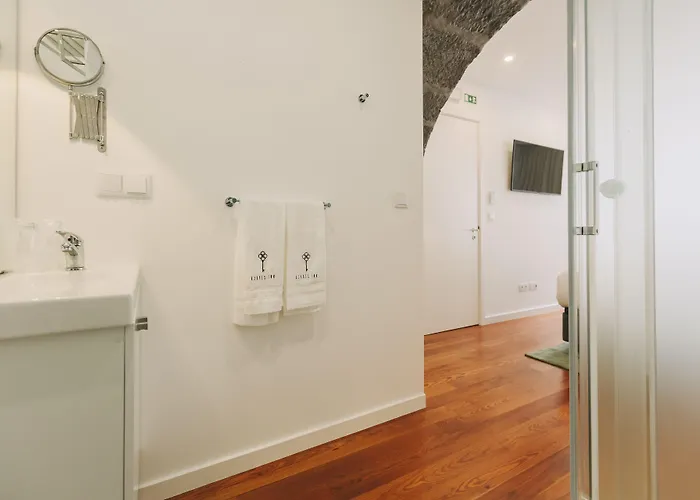 Guest house Azores - Family 2*